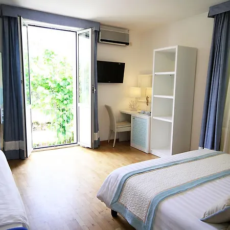 Raffaelli Villino Limoni Frühstückspension