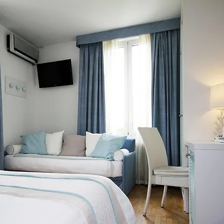 Frühstückspension Raffaelli Villino Limoni 3*