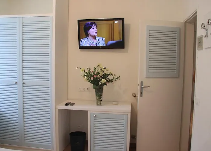 Raffaelli Villino Limoni فندق مبيت وإفطار فورتي دي مارمي