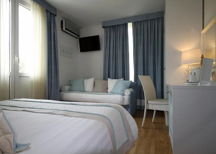 Raffaelli Villino Limoni 3* فورتي دي مارمي