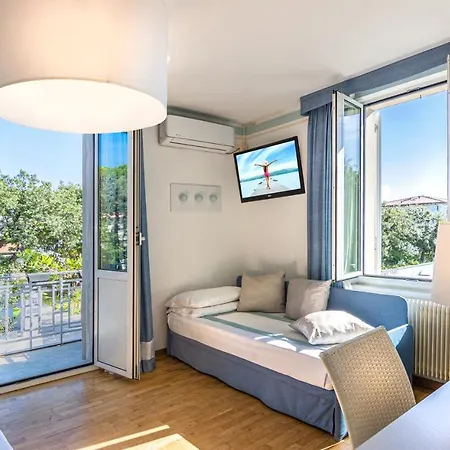 Raffaelli Villino Limoni Bed & Breakfast