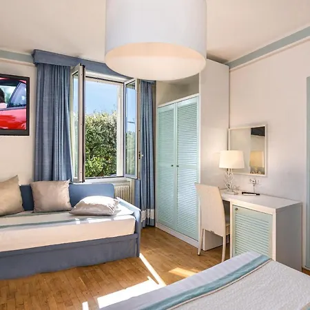 Raffaelli Villino Limoni Bed & Breakfast 3*