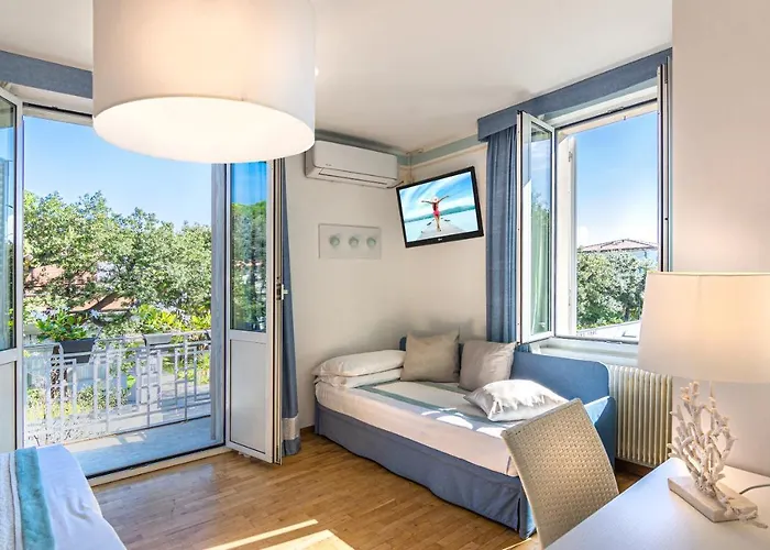 Raffaelli Villino Limoni Bed & Breakfast