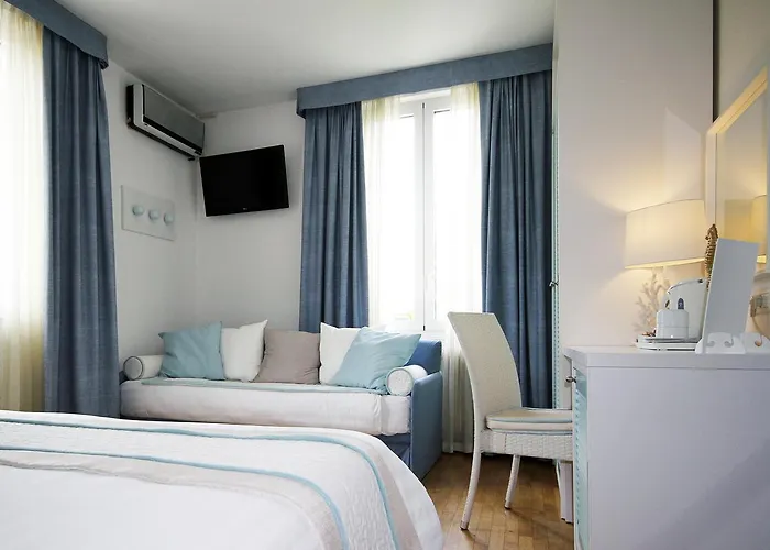 Bed & Breakfast Raffaelli Villino Limoni 3*